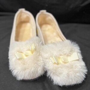 Women's New Cream colored ballet style slippers